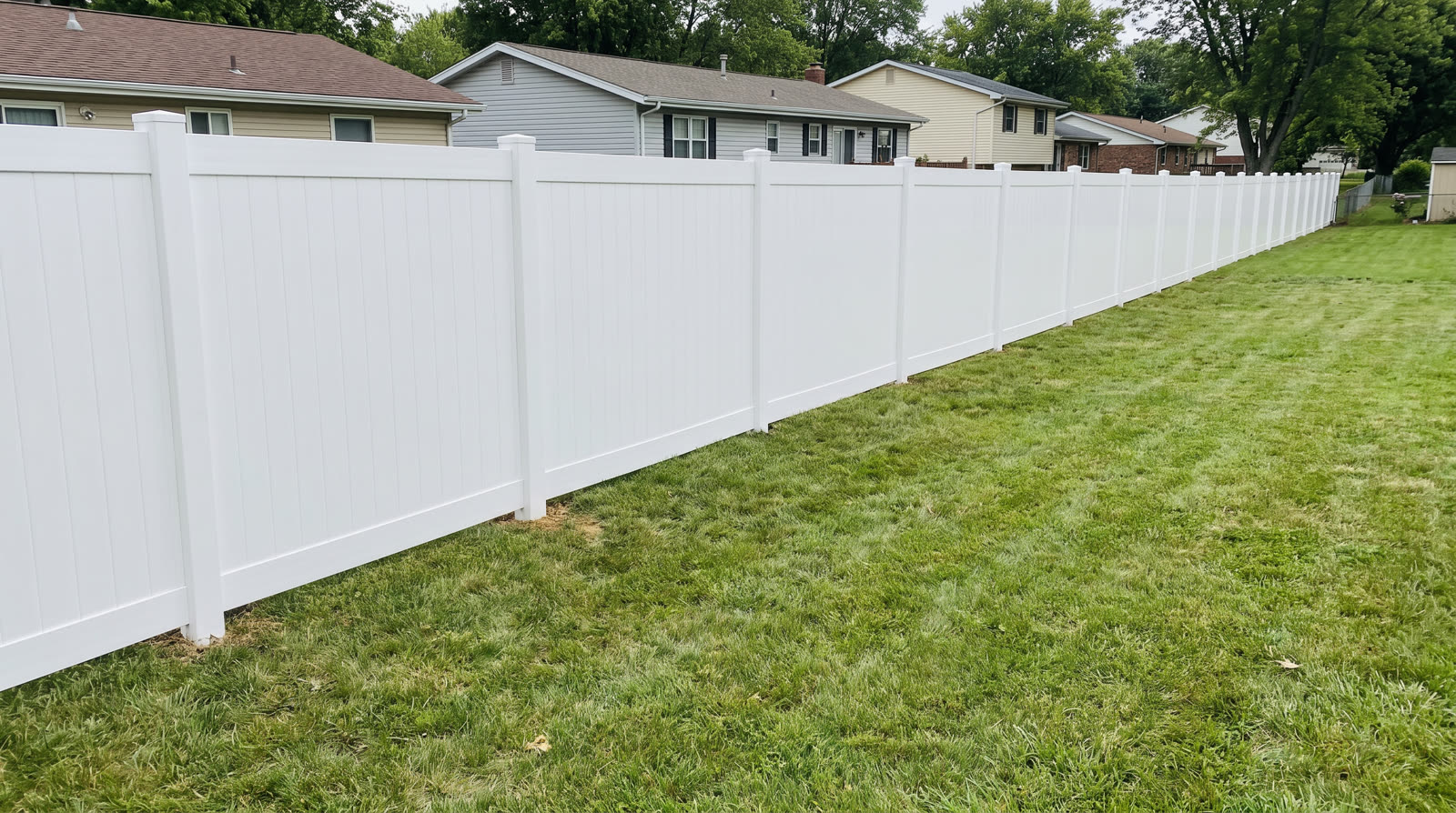Vinyl Privacy Fencing